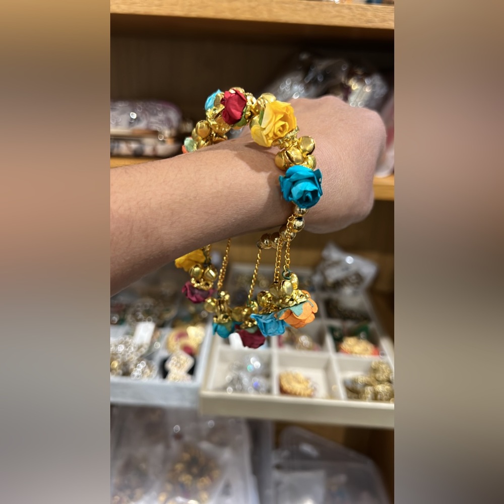 Flower bracelet